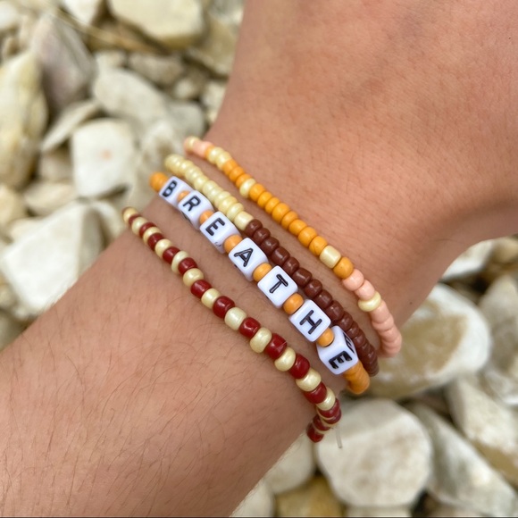 Handmade beaded bracelet set! - Picture 1 of 2